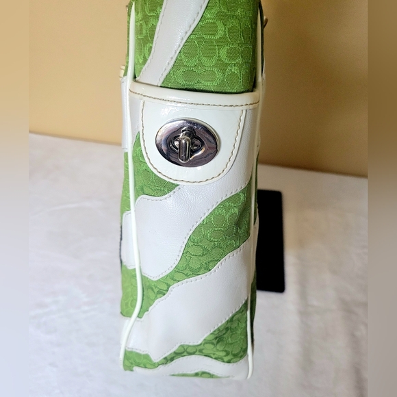 Coach Green and White Botanical Print Tote. EUC - Picture 3 of 7